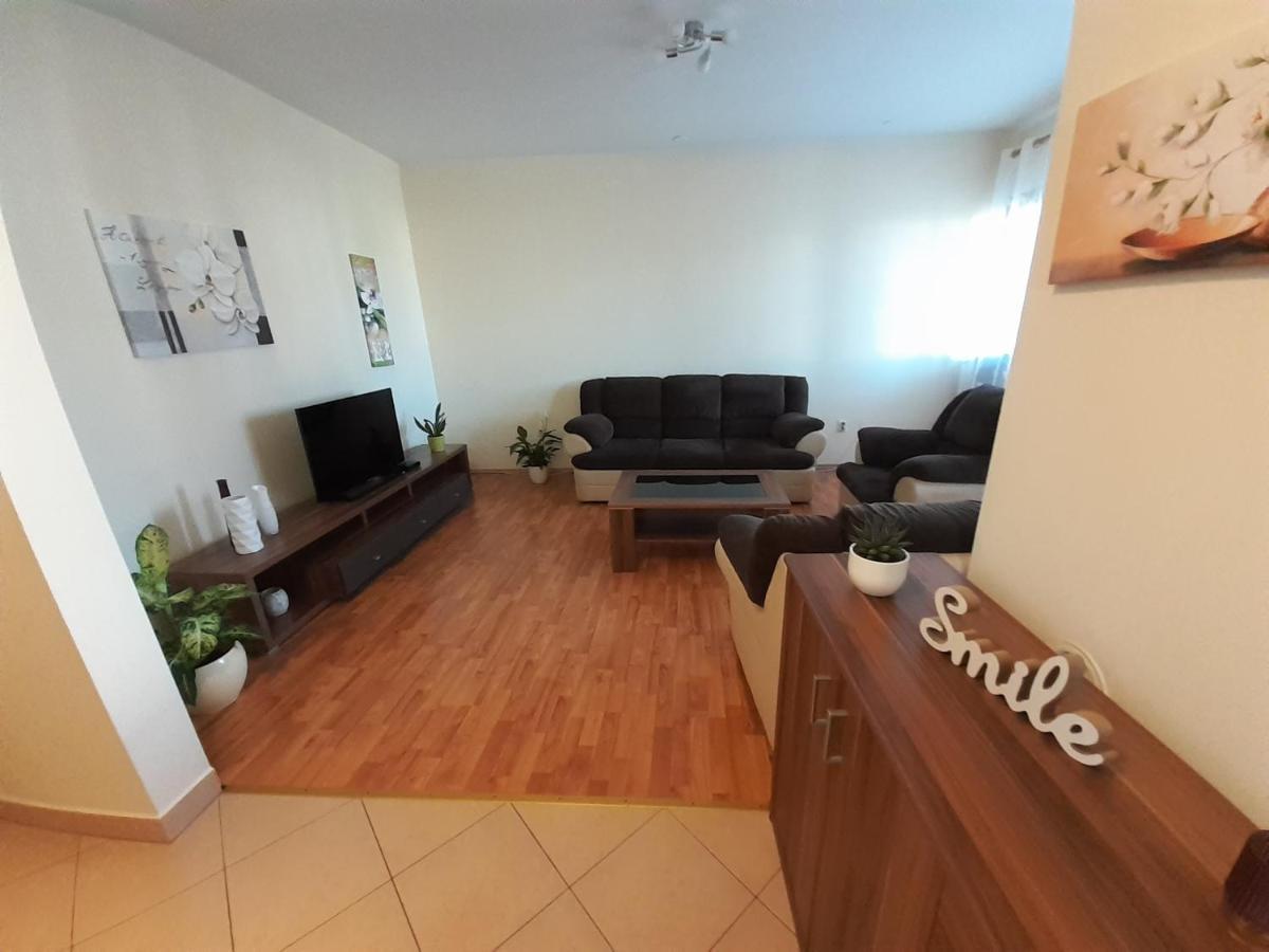 Apartamento Apartman Lila Umag Exterior foto