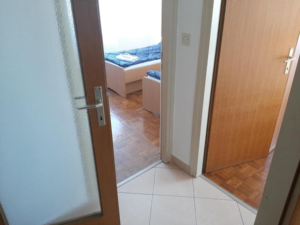 Apartamento Apartman Lila Umag Exterior foto