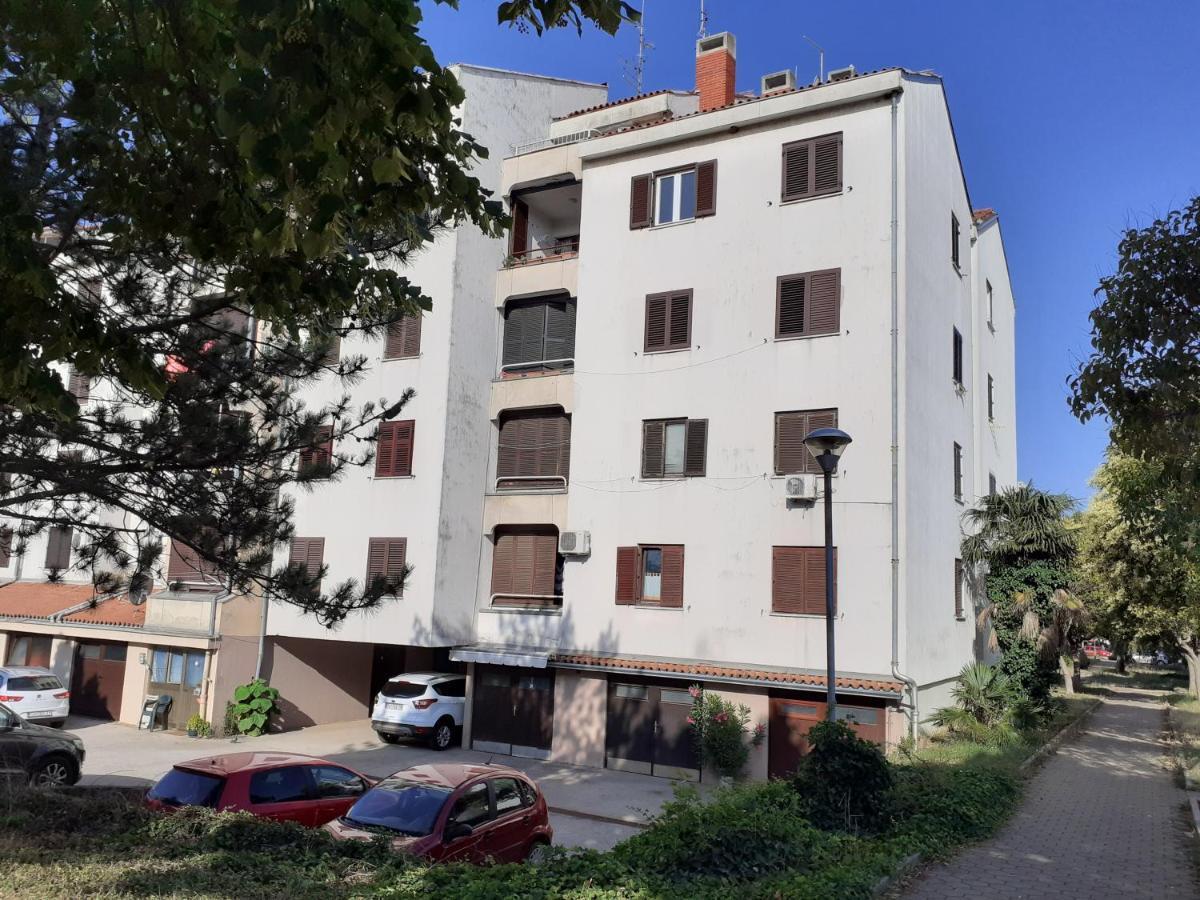 Apartamento Apartman Lila Umag Exterior foto